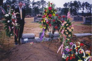 grave2002
